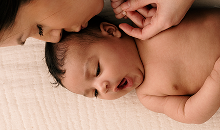 Votre bébé se réveille 1h après le coucher : tous nos conseils